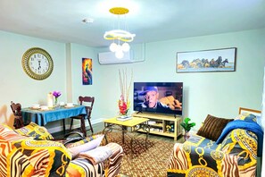 living room 