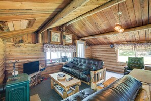Living Room | Full Futon | Smart TV | DVD Player w/ Video Library | Board Games