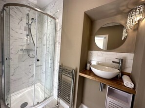 Ensuite in Bedroom 3