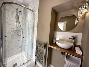 Ensuite in Bedroom 3