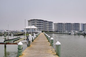 Community Dock | Walkable Location