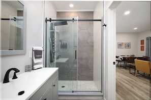 The spacious 2nd bathroom