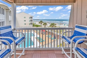 Balcony with gorgeous ocean views!