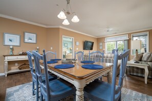 Open Dining Area