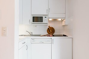 Practical kitchen with dishwasher