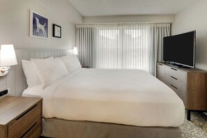 Unit with 1 King bed