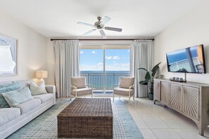 Living Area with Gulf Views