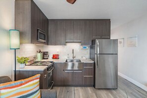 Newly Renovated Kitchen!