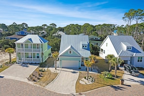 Beachy Keen - Amazing Views of Exterior