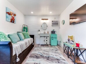 Casita off the Pool with twin/twin trundle bed and full bath