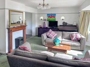 Living area | Pillango, Cowes