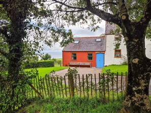 Exterior | Ceiliog Bach, Llangennith, near Swansea