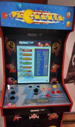 PacMan, Galaga and more with unlimited FREE play!