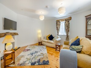 Living room | Y Beudy, Capel Bangor, near Aberystwyth