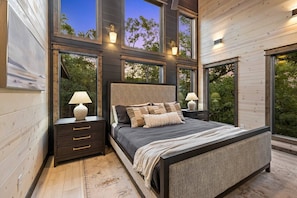 You’ll have a restful night’s sleep in your choice of four bedrooms, all with the amenities of a primary bedroom and all equipped with plush king beds, top-quality linens, Smart TVs, and spa-inspired bathrooms to facilitate your relaxation.
