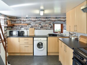 Kitchen | The Hobbit, Fraserburgh