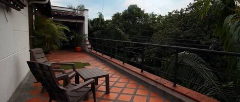 Apartamento en Medellín, con cama doble, agua caliente