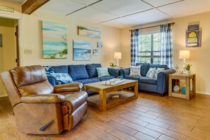 Living Room | Free WiFi