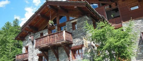 Le chalet l'été