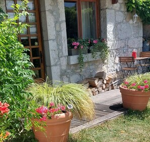Photo 3