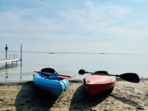 There are 2 10ft kayaks for guest to use during their stay