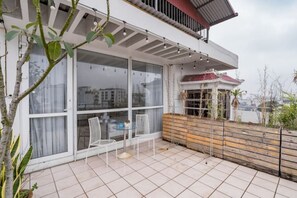 屋外ダイニングエリア