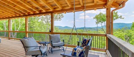 Blue Ridge Vacation Rental | 4BR | 3.5BA | 2,800 Sq Ft | Stairs Required