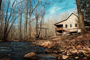 Yahoola Creek