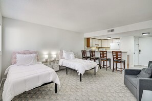 Living Room | Central A/C | Free WiFi | 8 Mi to Broadway at the Beach