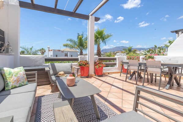 Huge terrace to enjoy sunshine