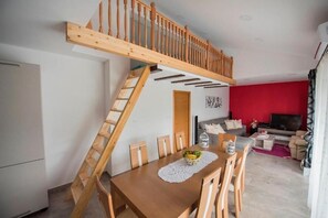 Salle à manger 1