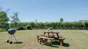 Gardens, The Dutchy (Hill View), Bolthole Retreats