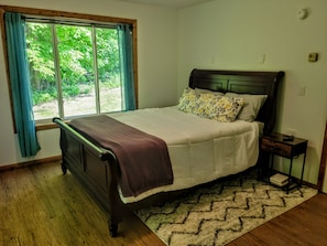  Comfortable Queen beds all rooms have views 36 in TV Desk & Chair.  Great wifi