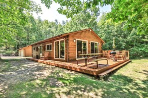 Beautiful backyard area to enjoy a grill or some yard games