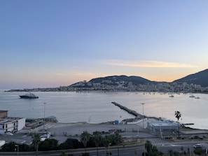 Vue depuis les deux balcons des chambres