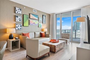 Ocean View 2 bed 16th floor on the beach (5926)