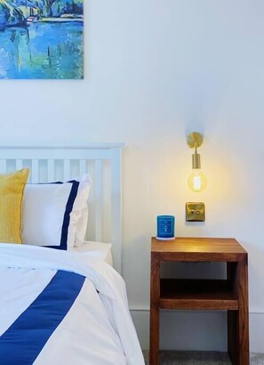 King sized bed (1)