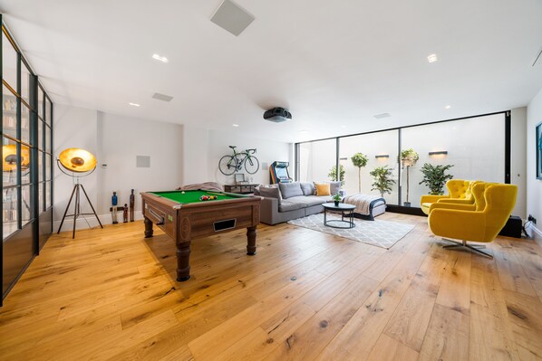 Spielezimmer