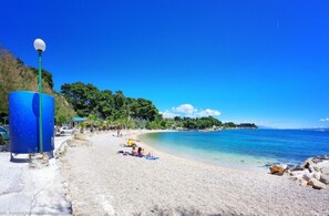 Beach Obojena Svjetlost, 4 min walking from the apartment