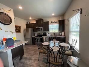 Kitchen/Dinning Room