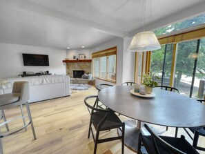 Table for working or dinning
