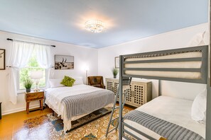 Bedroom 1 | Queen Bed | Twin Bunk Bed | Ground Floor