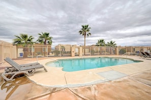 Community Amenities | Pool | Hot Tub | Beach | River