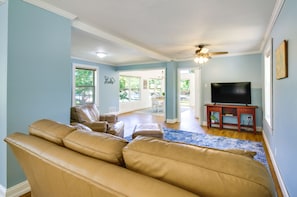 Living Room | Full Sleeper Sofa | Central Air Conditioning & Heating
