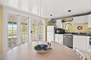 Dining Table / Kitchen