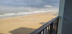 Oceanfront balcony south end view