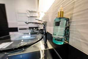 Équipements de salle de bain