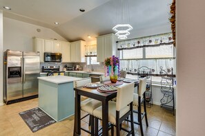 Fully Equipped Kitchen | Coffee Maker | Toaster Oven
