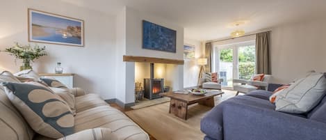 Sherborne House: A light filled dual aspect sitting room