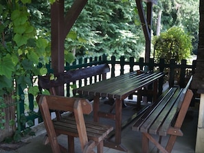 Outdoor dining
